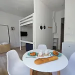 Pause Entre Cite Et Bastide *clim *wifi *smart Tv Lägenhet