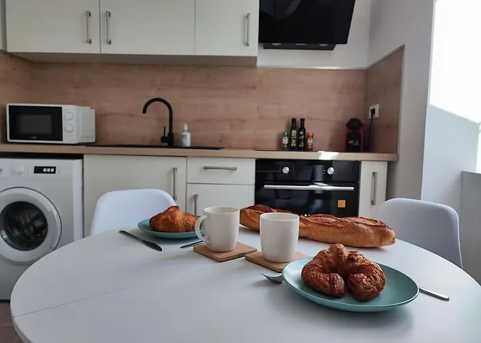 Pause Entre Cite Et Bastide *clim *wifi *smart Tv Appartement Carcassonne