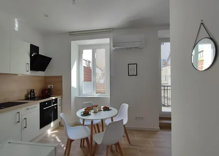 Pause Entre Cite Et Bastide *clim *wifi *smart Tv Appartement *