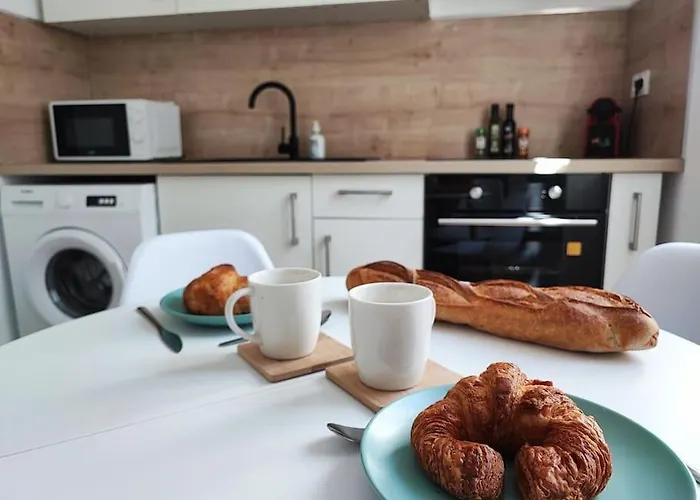 Pause Entre Cite Et Bastide *clim *wifi *smart Tv Appartement