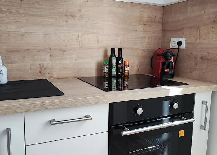 Appartement Pause Entre Cite Et Bastide *clim *wifi *smart Tv Carcassonne